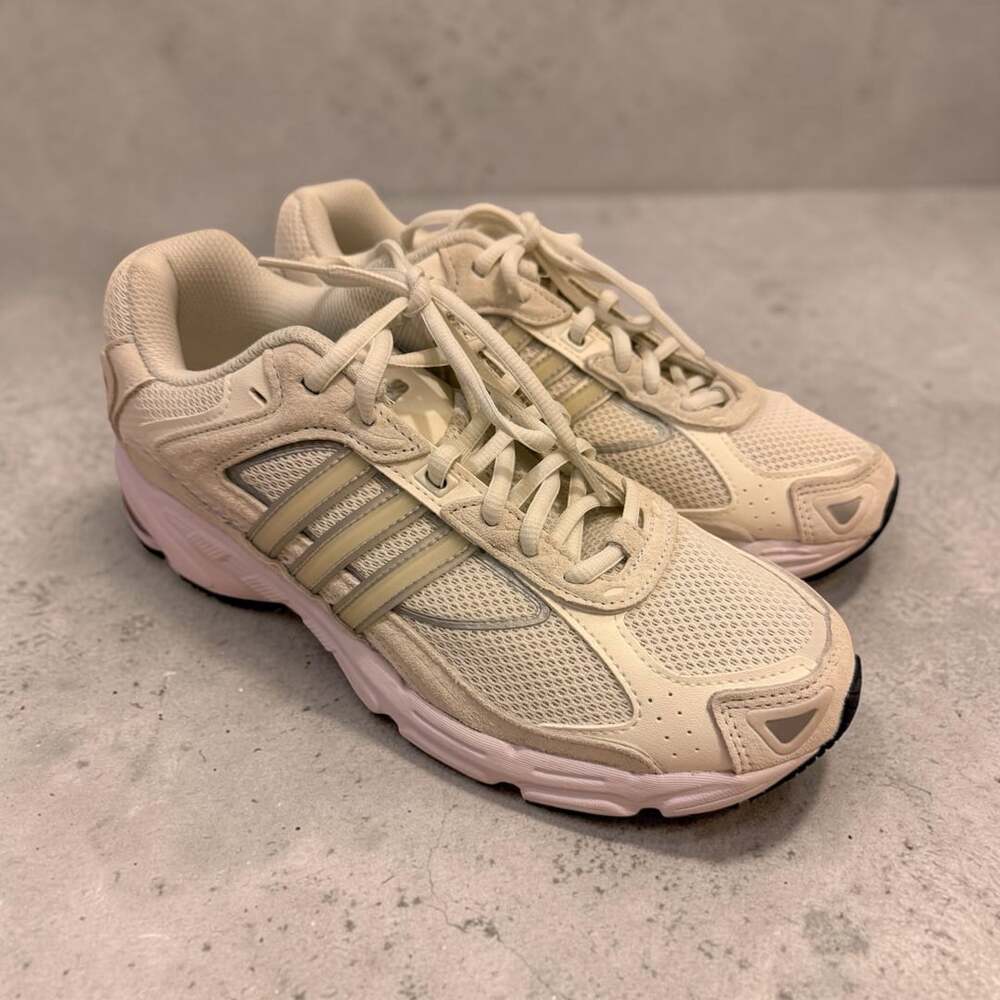 Women’s Adidas Response CL Sneakers Wonder Taupe Beige